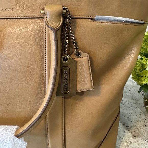 BLEECKER LEGACY LEATHER WEEKEND TOTE (COACH F70487), UNISEX, NWT - Picture 3 of 9